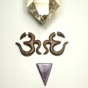 OHM BOHO WOODEN EARRINGS